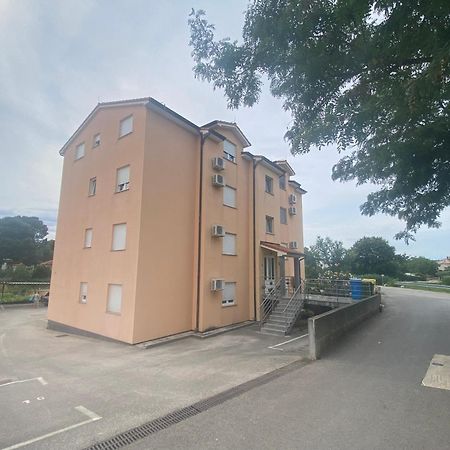 Apartment Noel Fažana Kültér fotó